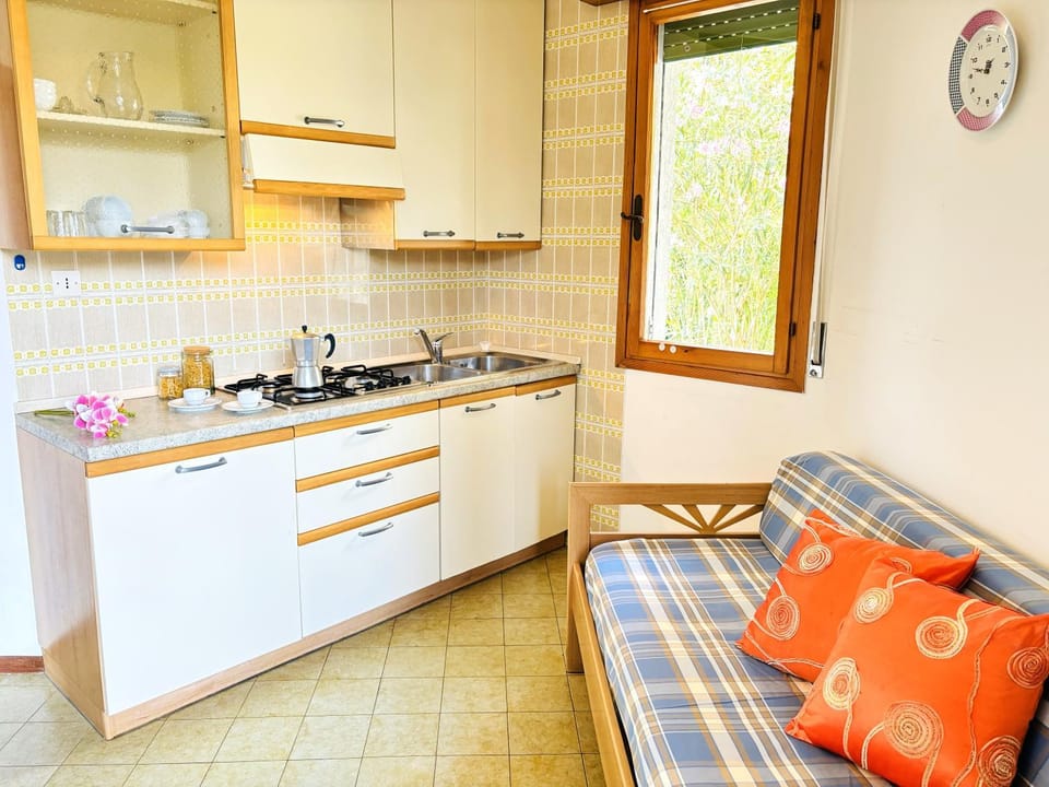 Living room, Seating area, stove