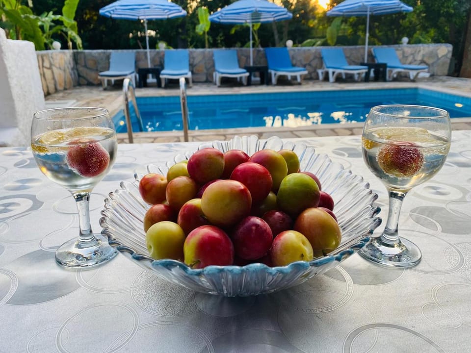 Swimming pool, Drinks