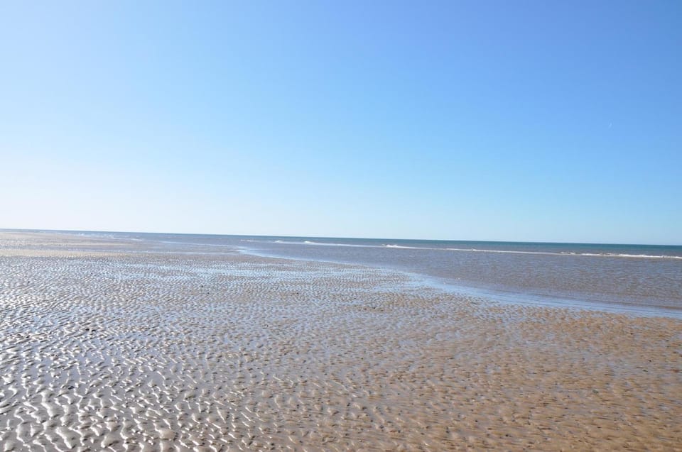 Family Caravan - Sleeps 8 - Pets Ok - Parking House in England