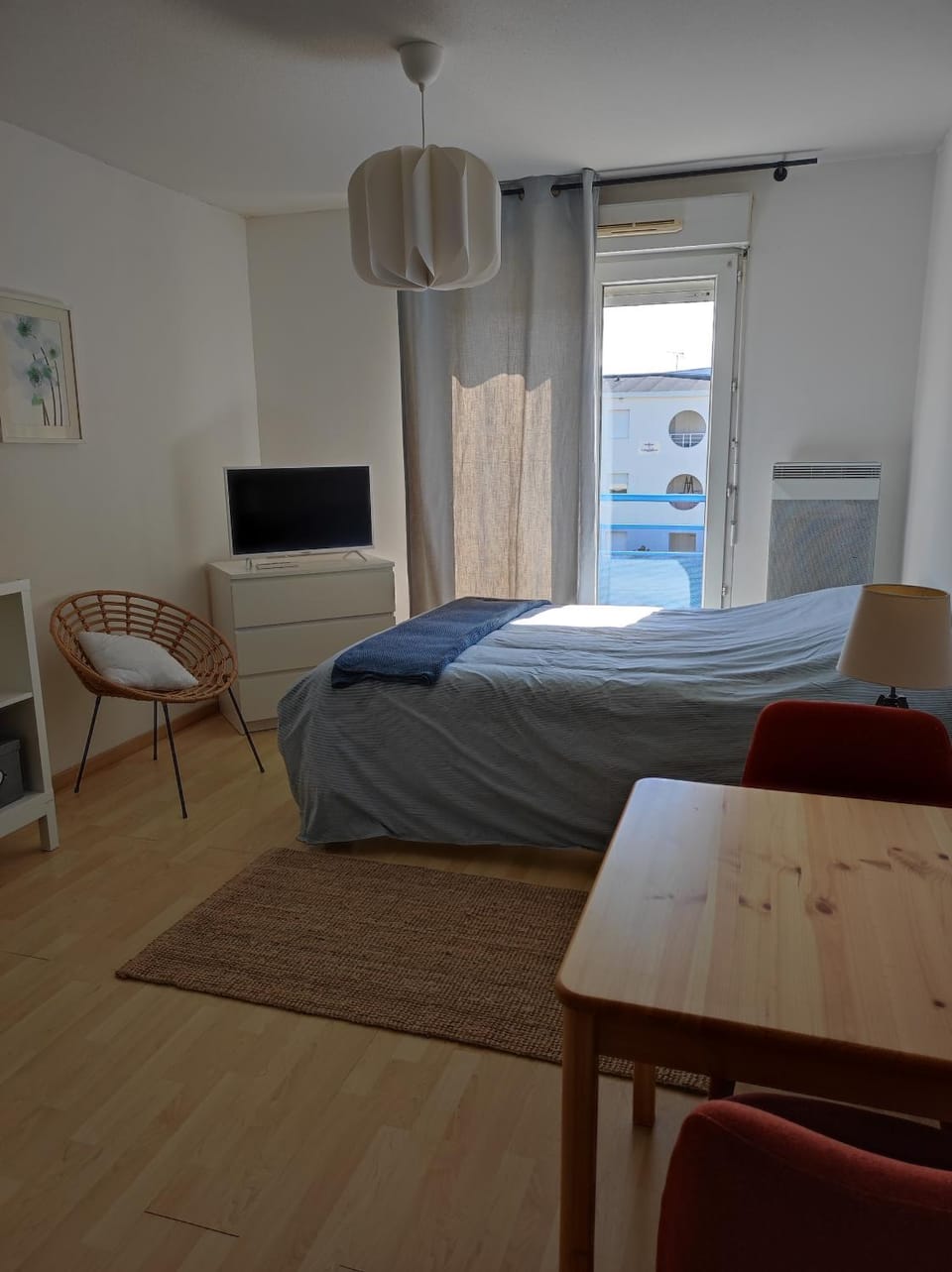 Photo of the whole room