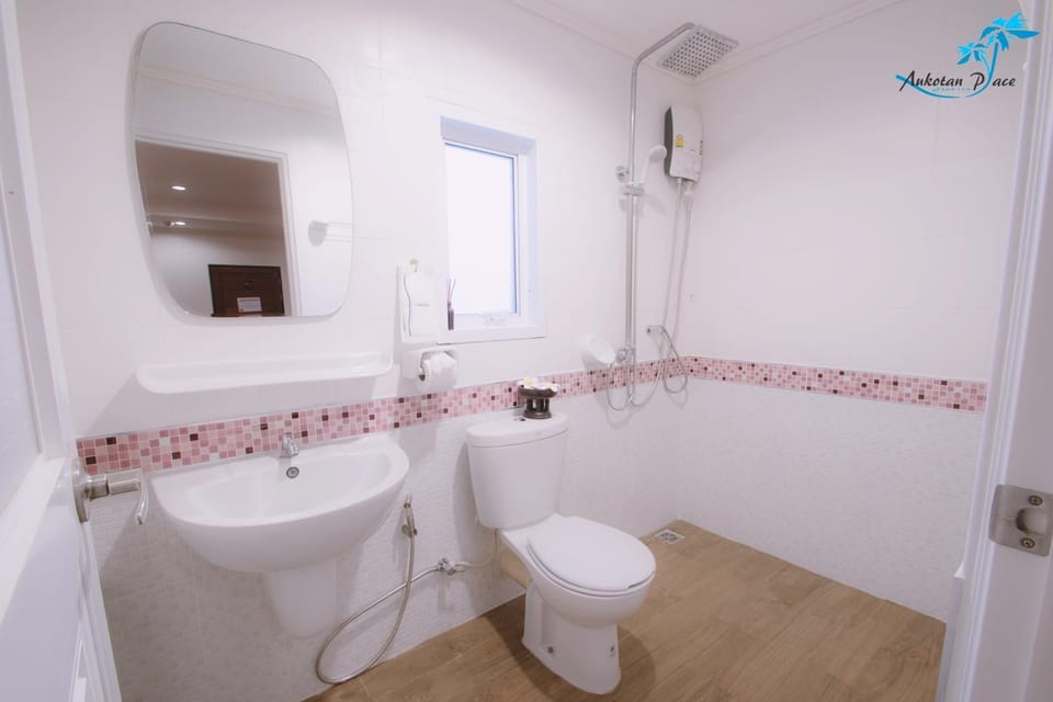 Shower, Toilet, Bathroom