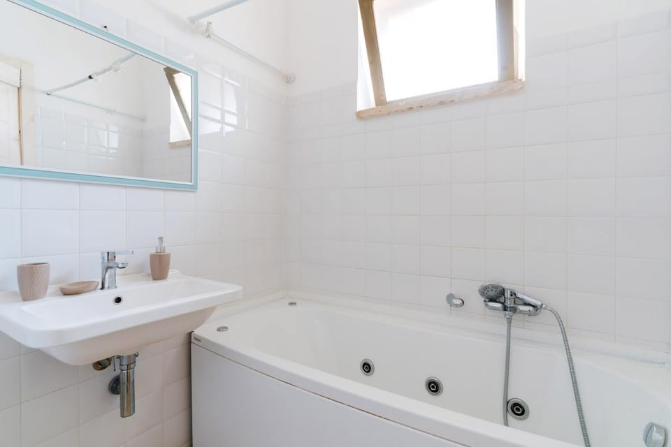 Bathroom, Bath
