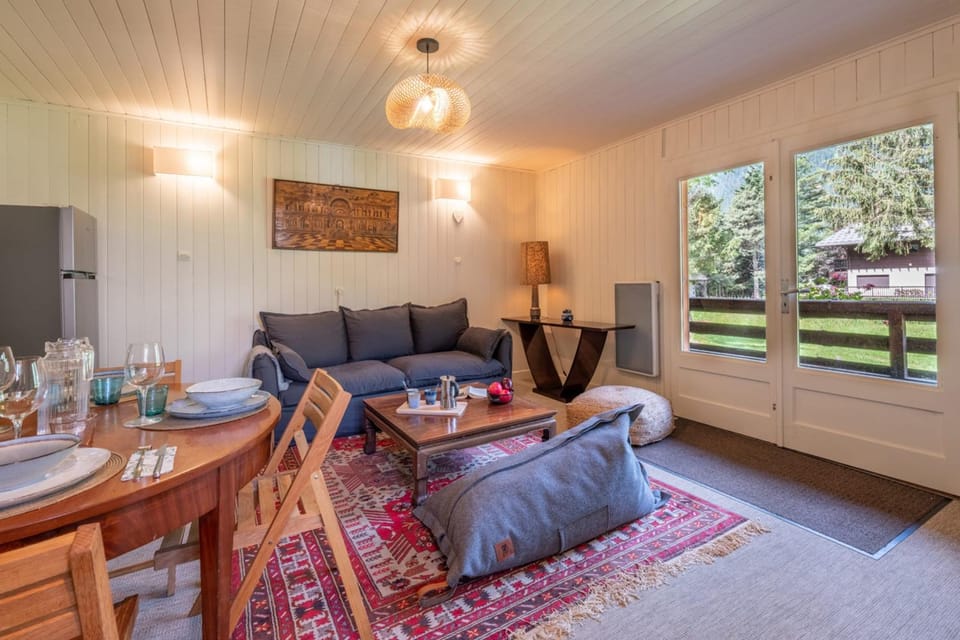 Cocooning small chalet with garden and views Chalet in Chamonix