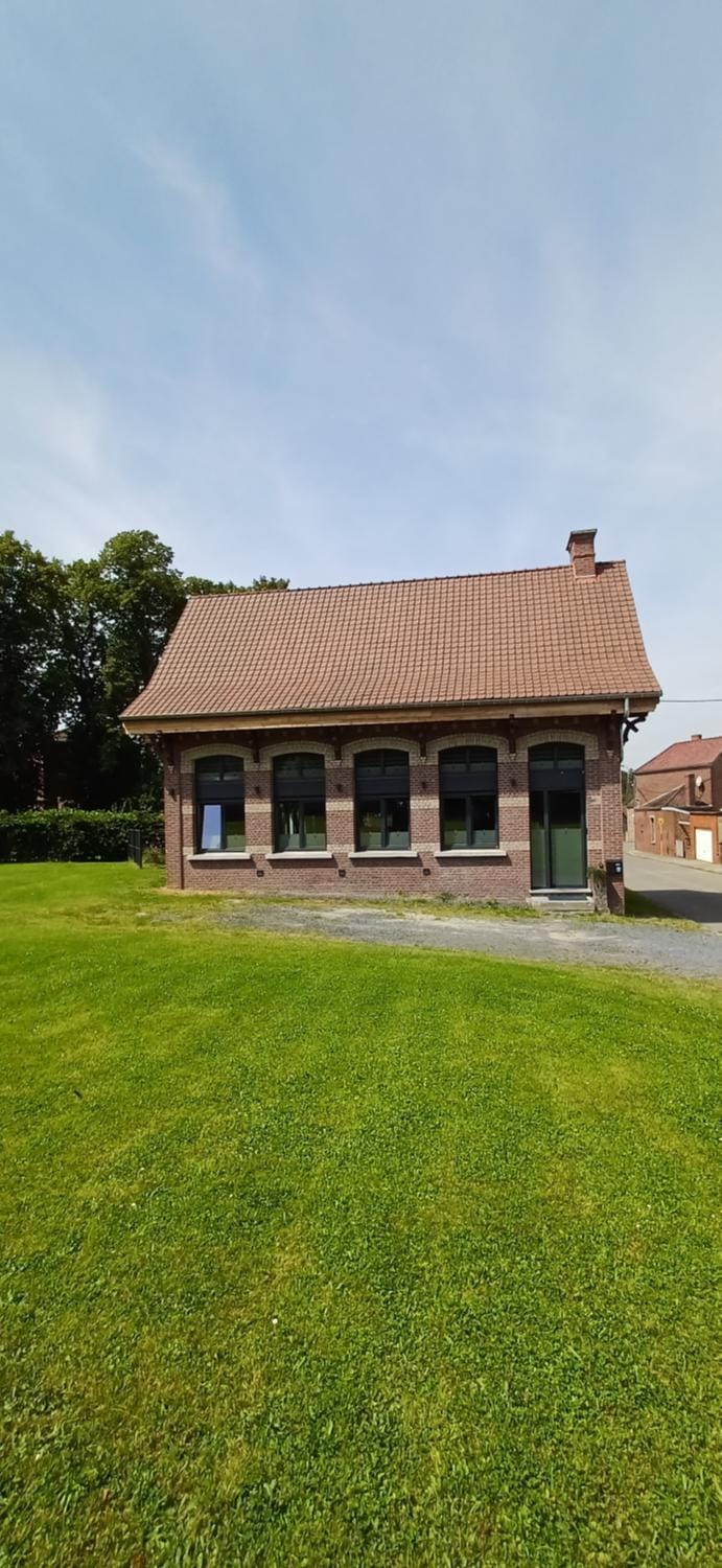 Property building, Spring, Day, Natural landscape, Garden, Garden view, Landmark view