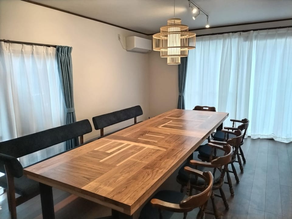 Living room, Dining area