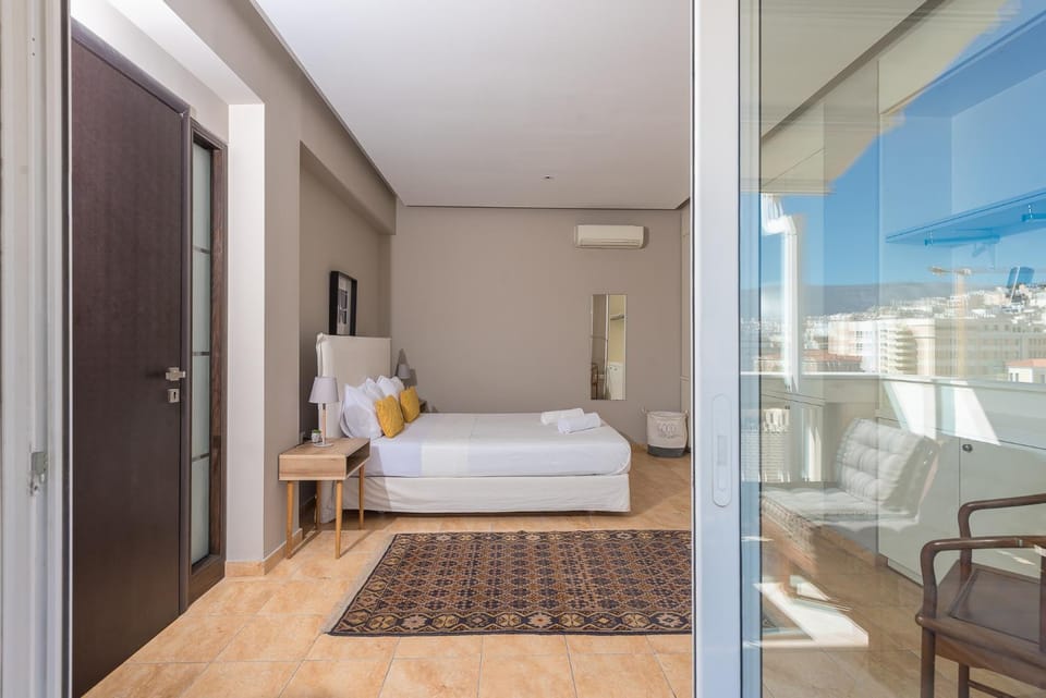 Bed, Bedroom, towels, air conditioner