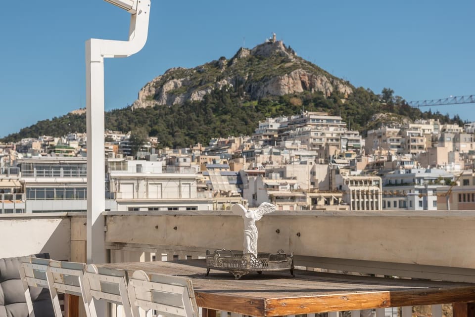 Nearby landmark, Day, Natural landscape, View (from property/room), Balcony/Terrace, City view, Mountain view