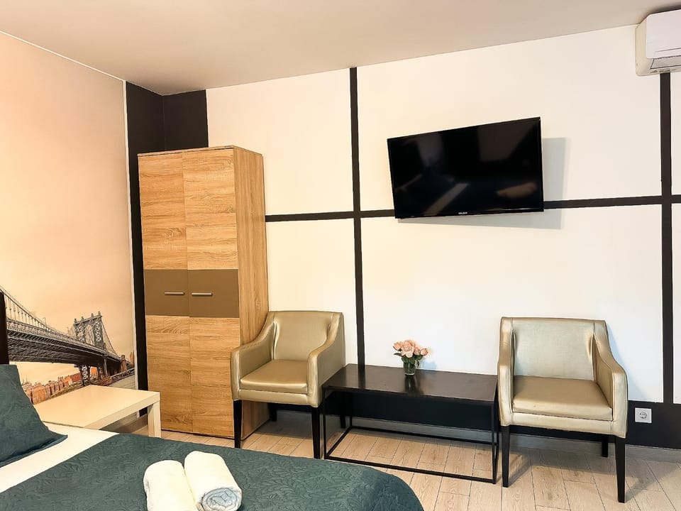 Communal lounge/ TV room, TV and multimedia