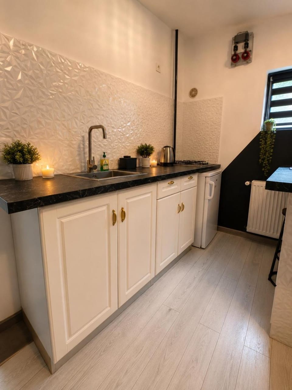 The Bridge Central Studio Apartment in Craiova