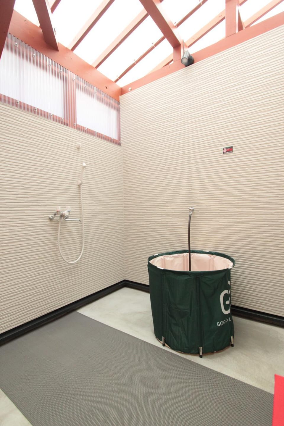 Shower, Sauna