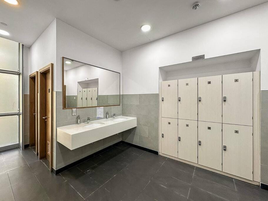 FIRST CLASS 1BR Luxury Living in DIFC Apartment in Dubai