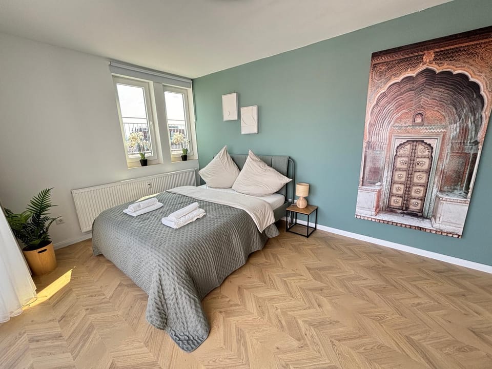 Bed, Photo of the whole room, Bedroom