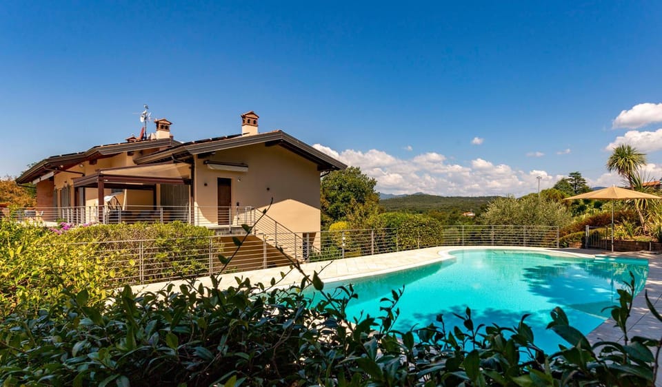 Sunset Serenity Villa Villa in Province of Brescia