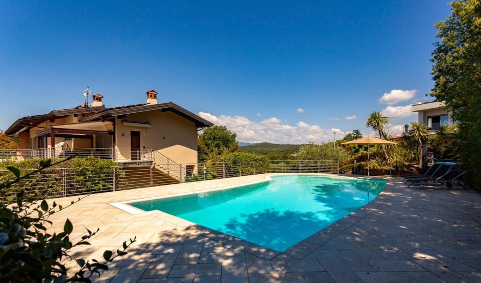 Sunset Serenity Villa Villa in Province of Brescia
