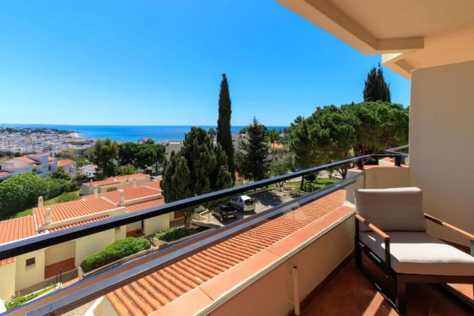 Bella Home Apartment in Guia