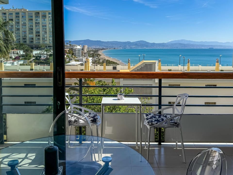 Casa Rosa - Playa Apartment in Torremolinos