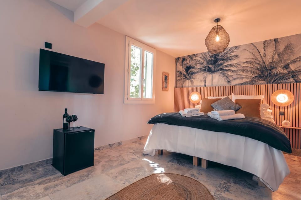Les Suites de l'Étang Hotel in Provence-Alpes-Côte d'Azur