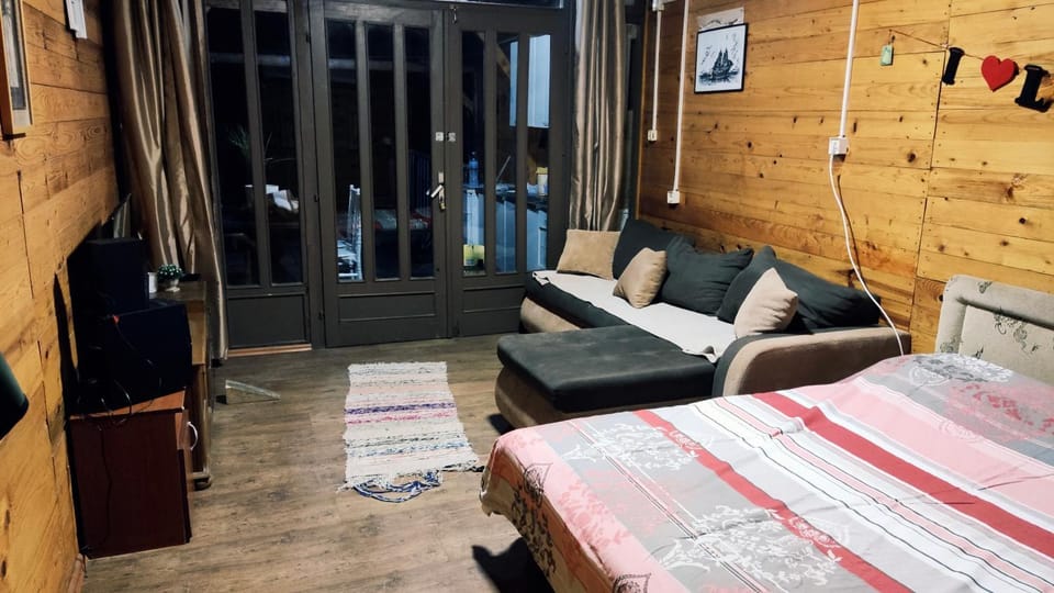 Sidro river house House in Ulcinj Municipality