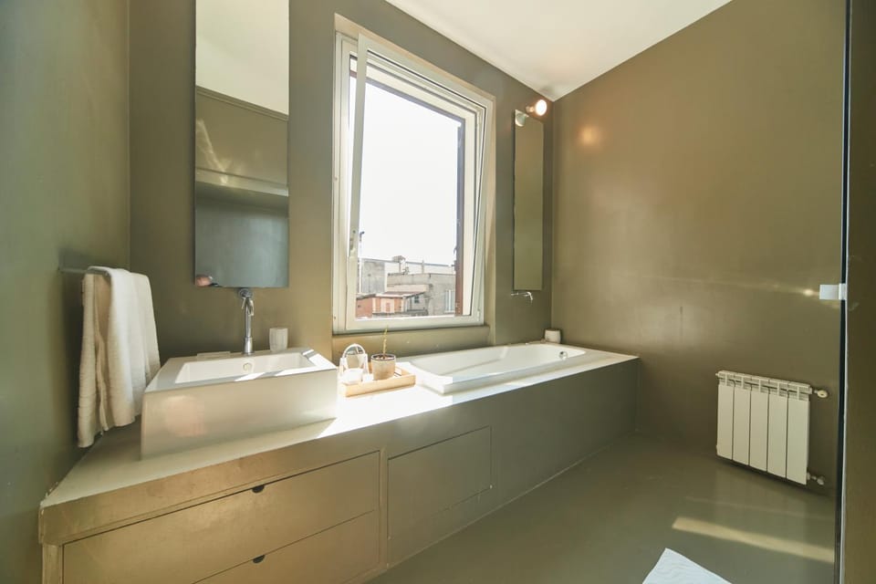 Bathroom, Bath