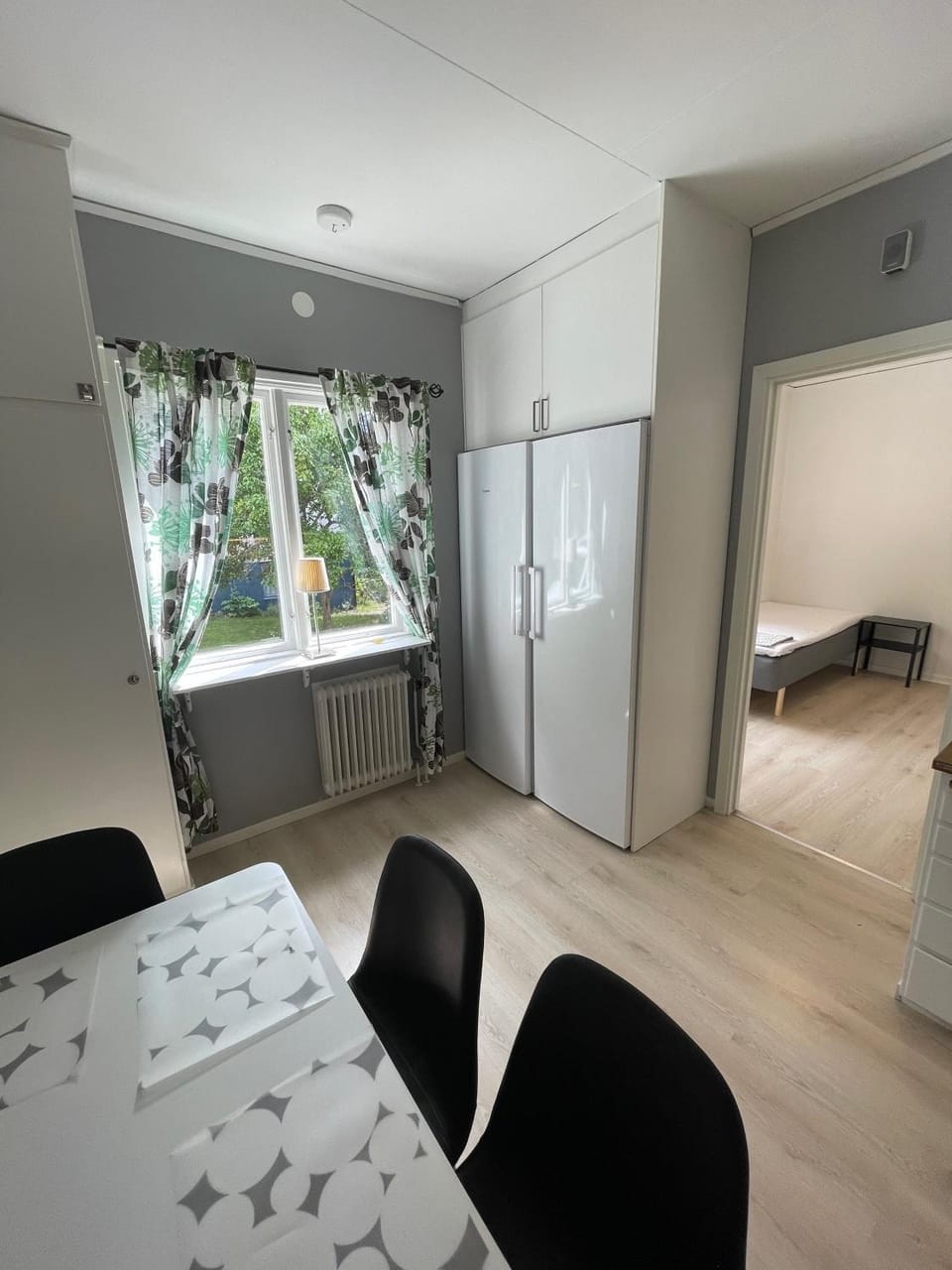 Kitchen or kitchenette, Photo of the whole room, Dining area