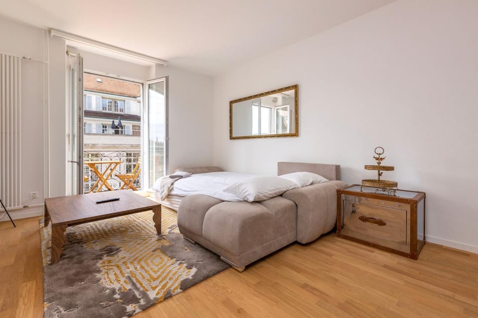 Bed, Balcony/Terrace, Living room, Seating area