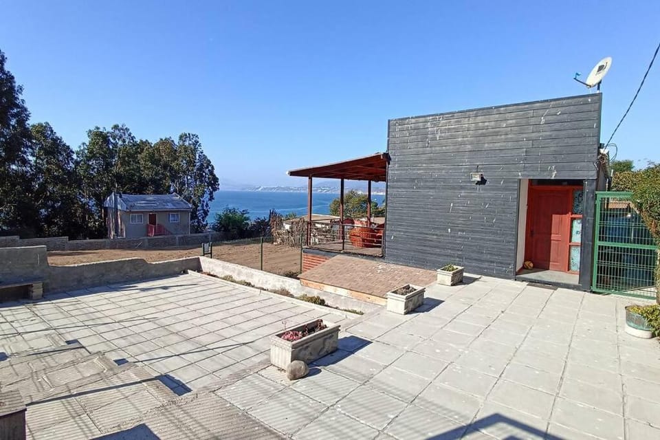 Tranquilidad frente al mar en un entorno natural House in Valparaíso Region