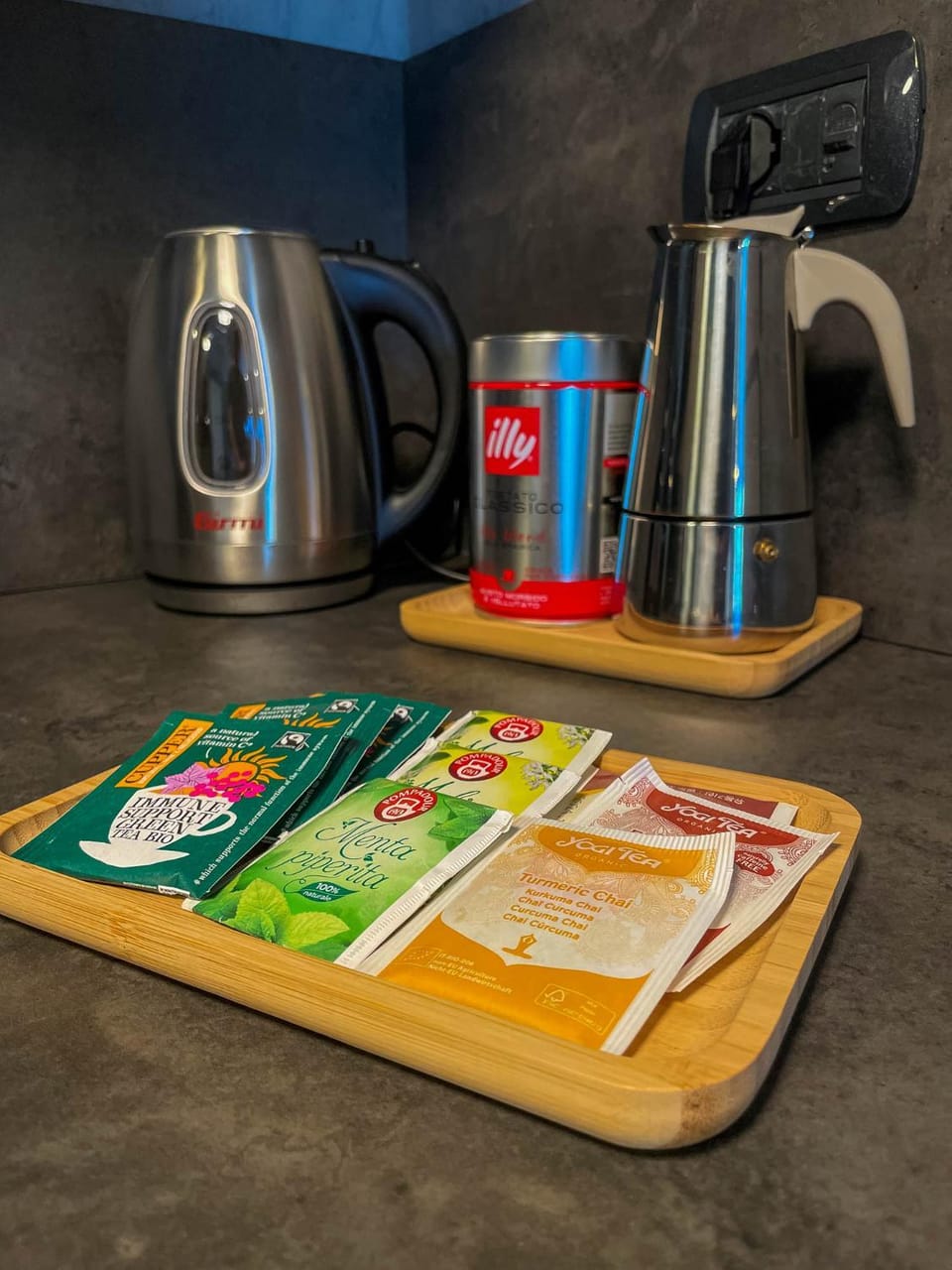 Coffee/tea facilities