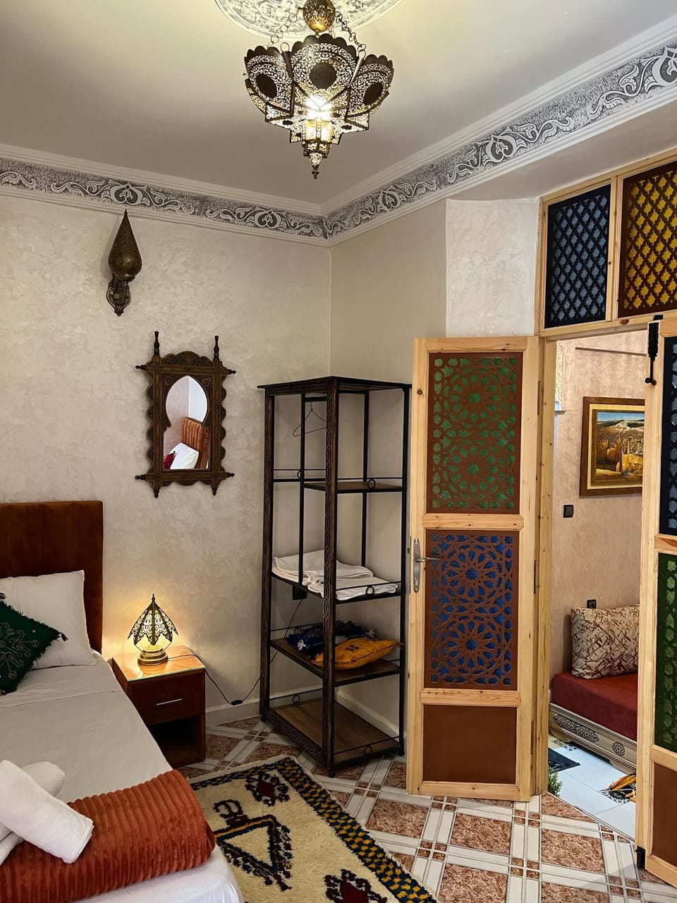 Bed, Bedroom, towels, wardrobe