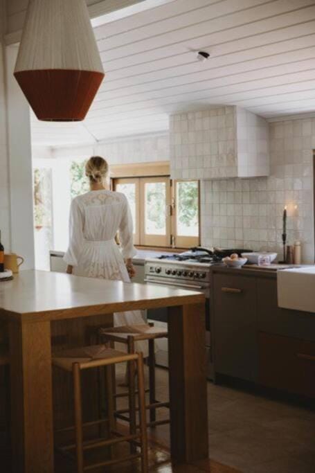 Herrings House, an iconic designer nature retreat House in Willunga