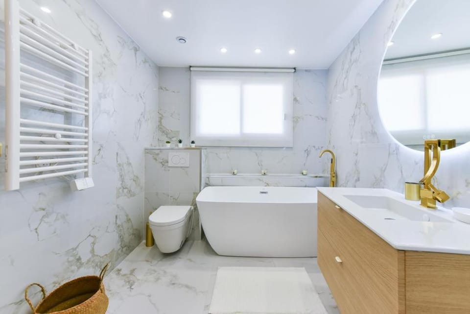 Toilet, Bathroom, Bath, towels