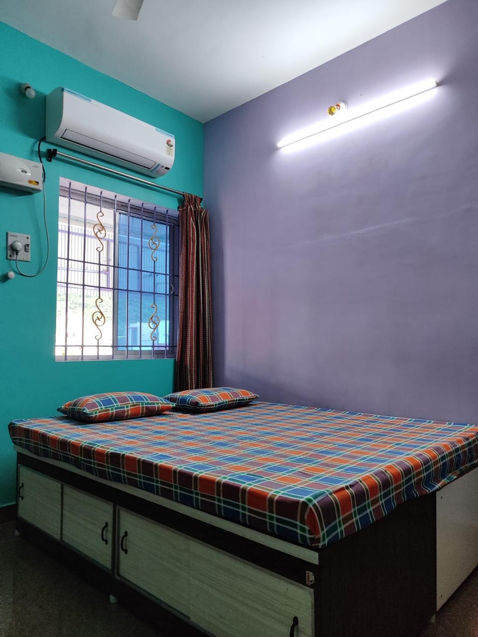 Bed, Bedroom, air conditioner