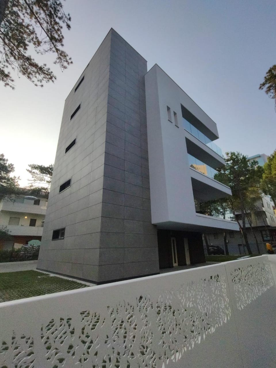 Property building, Day