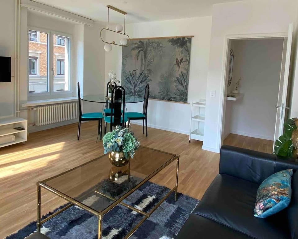 KAYA Zurich Apartment SAPPHIRE - Downtown 2BR Deluxe Apt Apartment in Zurich City