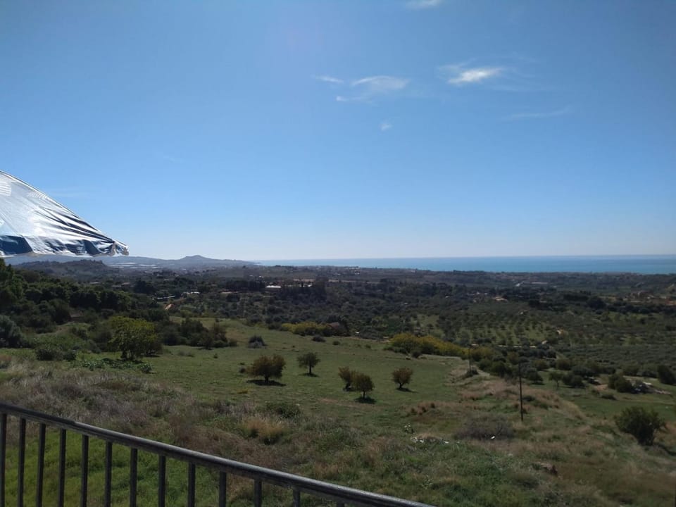 Day, Natural landscape, Balcony/Terrace, Landmark view, Sea view