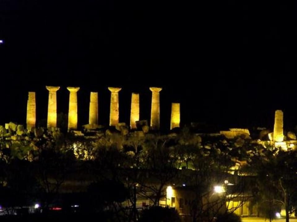 Night, View (from property/room), Landmark view