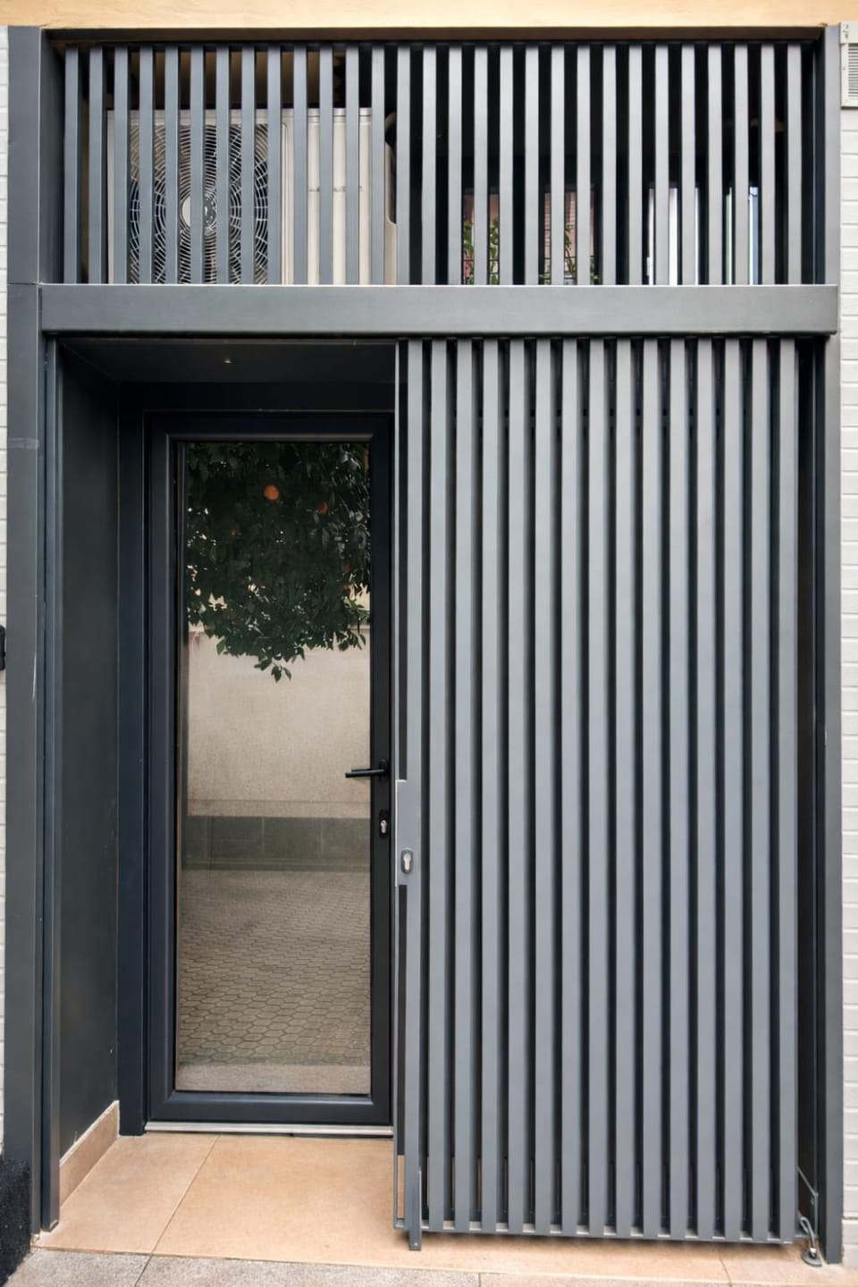 Facade/entrance