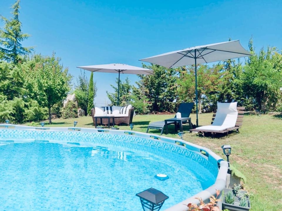 Mountain pool house House in East Attica Regional Unit, Greece