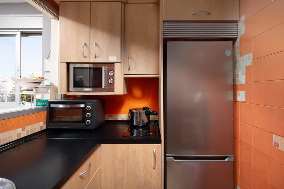 Kitchen or kitchenette, Living room