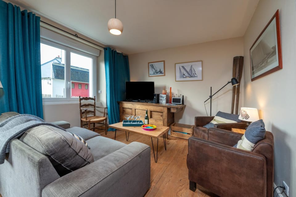 Property building, Living room