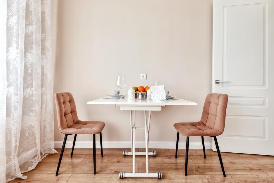 Dining area, kitchen