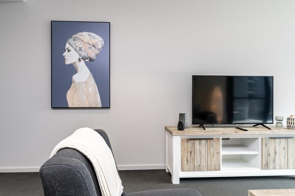 Communal lounge/ TV room, TV and multimedia, Evening entertainment