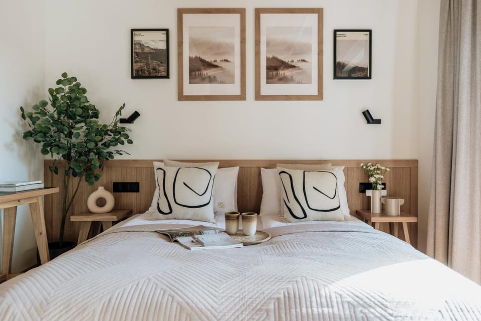 Bed, Photo of the whole room