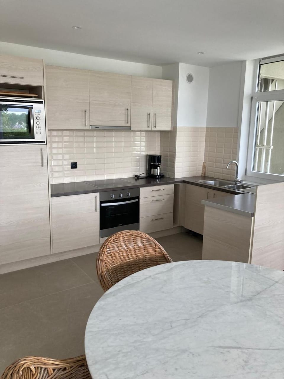 Kitchen or kitchenette, Dining area, toaster