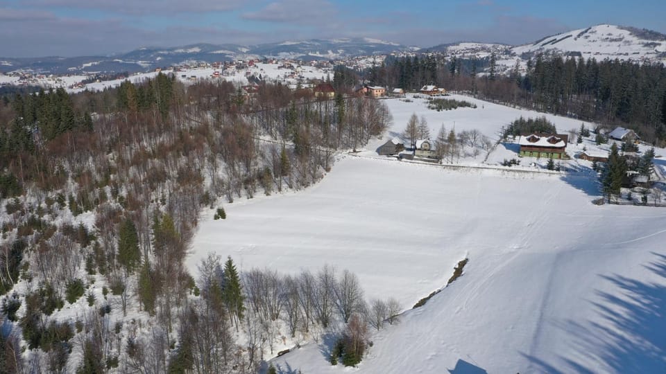Off site, Day, Neighbourhood, Natural landscape, Winter, Garden, On site