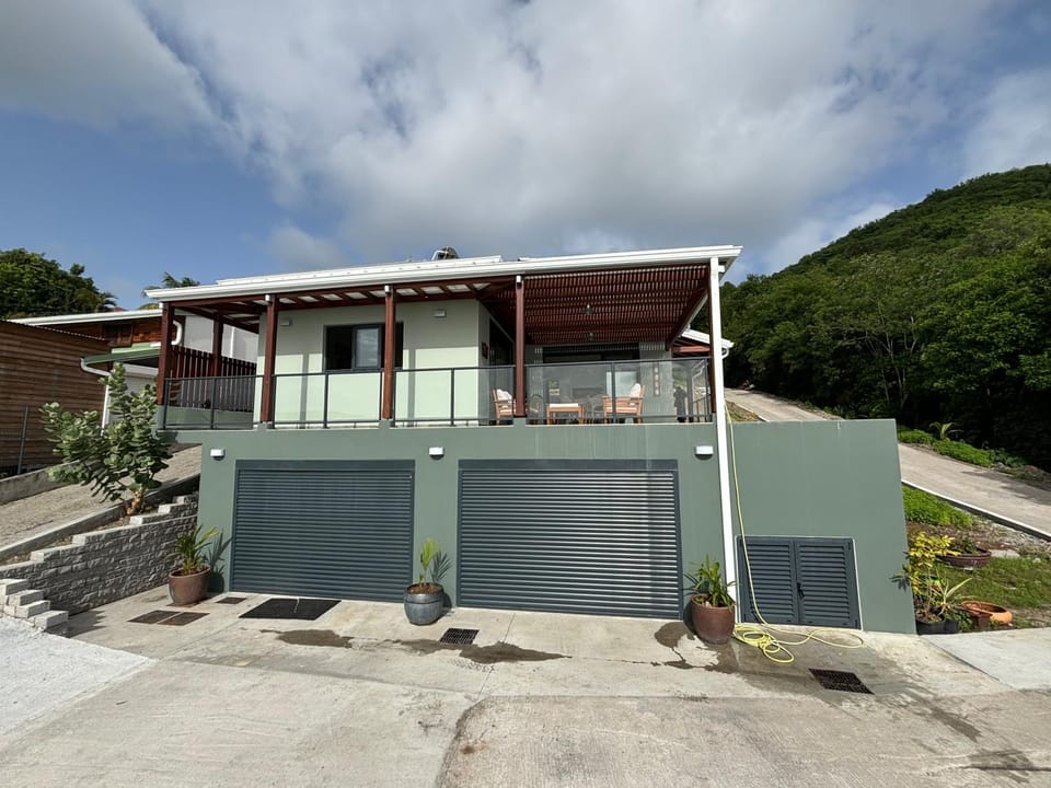 Property building, Day, Natural landscape, View (from property/room), Balcony/Terrace, Mountain view
