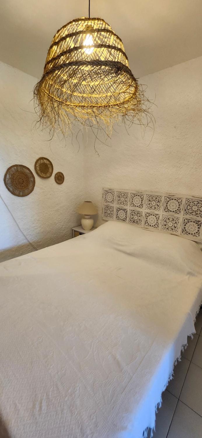 Ile Rousse Guardiola T2 les pieds dans l eau Apartment in Monticello