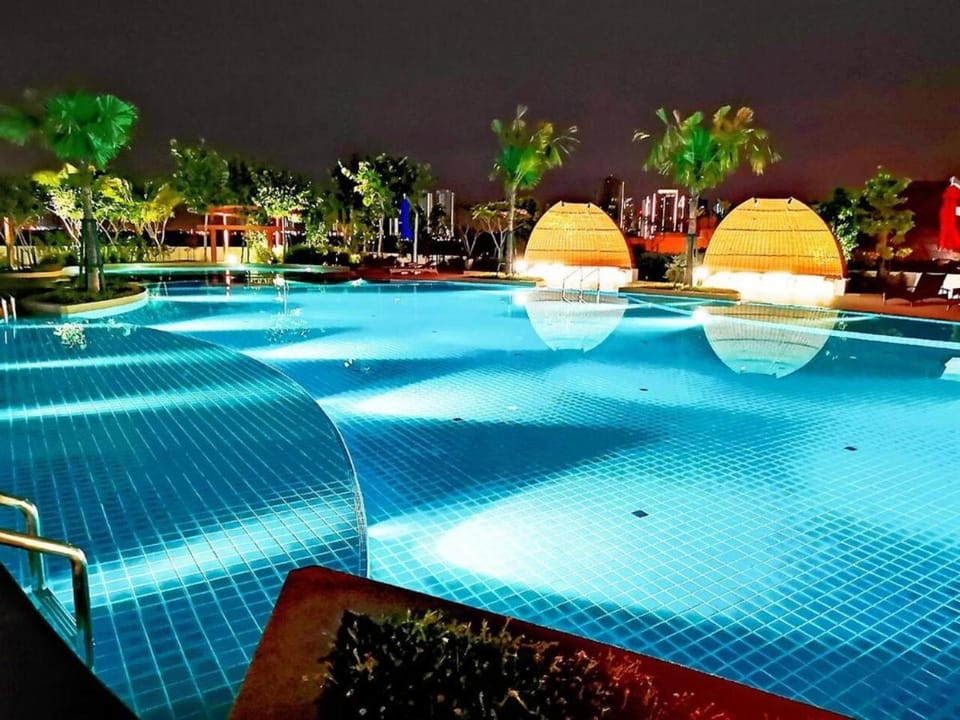 Almas Puteri Harbour Suite Johor Bahru Cosy Room 5 min to Legoaland Medini near 2nd Link by HomeSpace Apartment in Johor