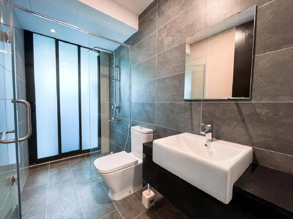 Almas Puteri Harbour Suite Johor Bahru Cosy Room 5 min to Legoaland Medini near 2nd Link by HomeSpace Apartment in Johor