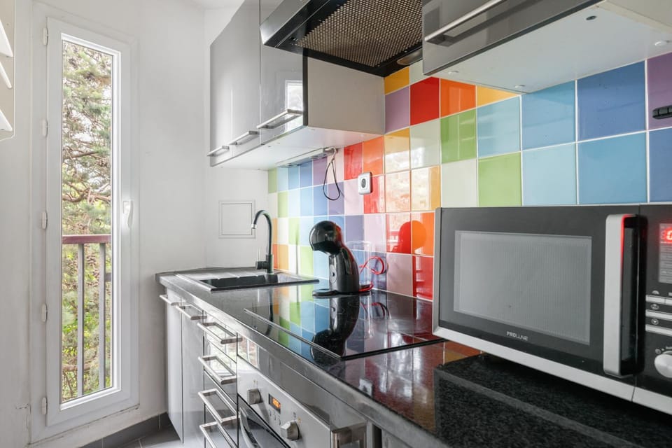 Kitchen or kitchenette, dishwasher, minibar, oven, pet friendly, stove, toaster