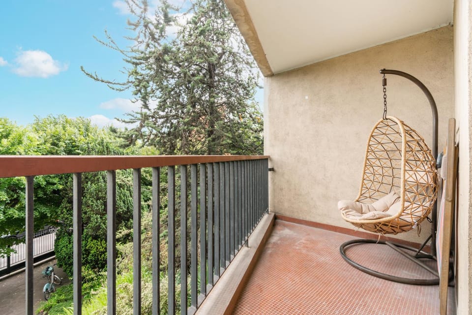 Patio, Spring, Day, Garden, View (from property/room), Balcony/Terrace, Living room, Seating area, Garden view